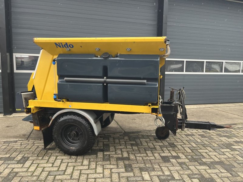 Sandstreuer & Salzstreuer van het type Sonstige Nido Stratos B17-18 AWCLN450, Gebrauchtmaschine in Ferwert (Foto 1)