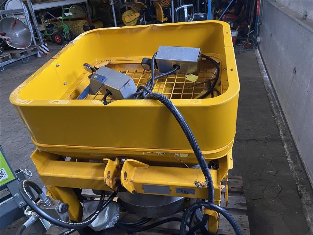 Sandstreuer & Salzstreuer typu Sonstige S 2 med ICON styring, Gebrauchtmaschine w Helsinge (Zdjęcie 4)