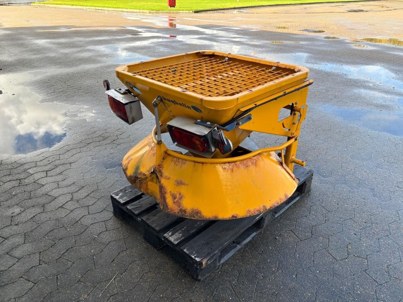 Sandstreuer & Salzstreuer tipa Sonstige S2, Gebrauchtmaschine u Bramming (Slika 5)