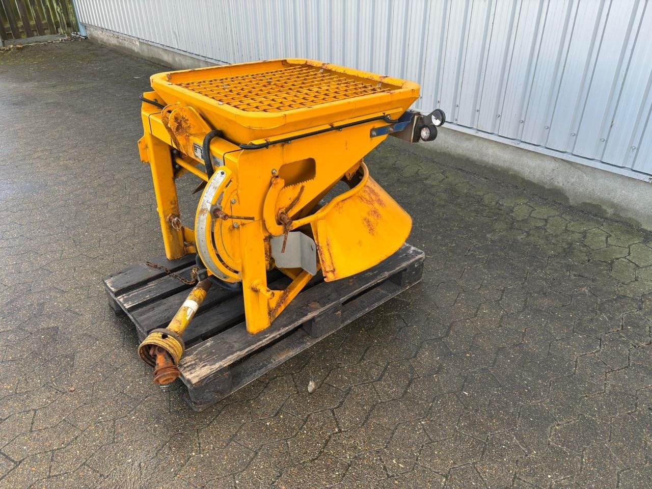 Sandstreuer & Salzstreuer tipa Sonstige S2, Gebrauchtmaschine u Bramming (Slika 4)