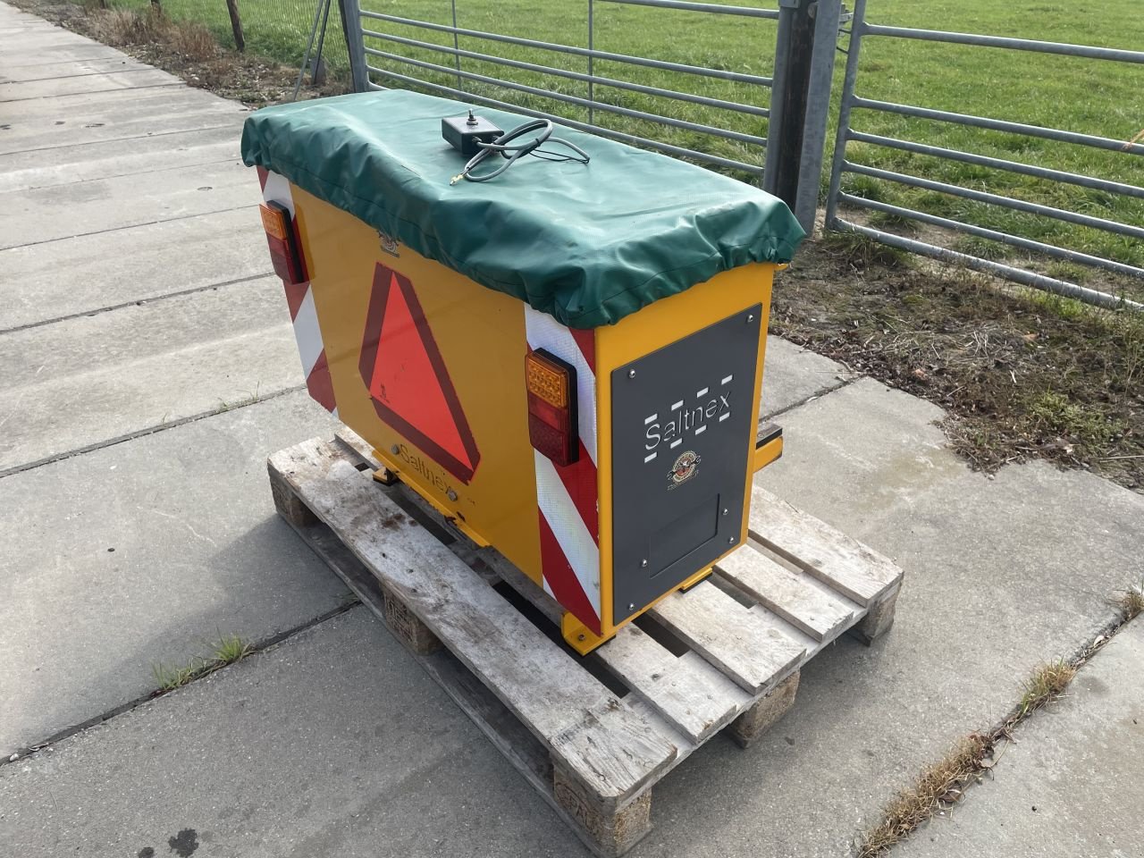 Sandstreuer & Salzstreuer des Typs Sonstige Saltnex 7.6-20, Gebrauchtmaschine in Klaaswaal (Bild 8)