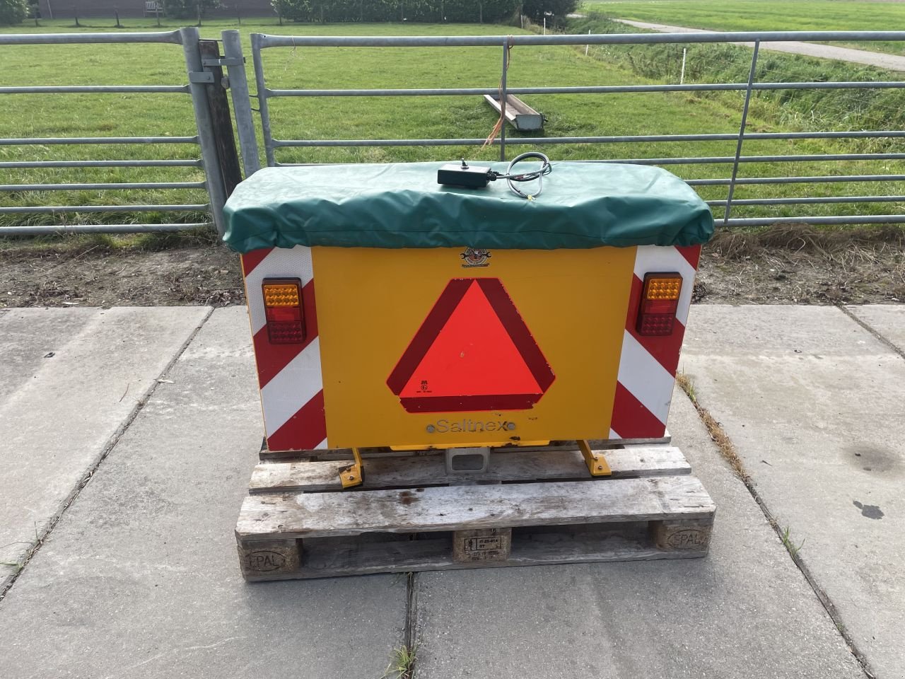 Sandstreuer & Salzstreuer des Typs Sonstige Saltnex 7.6-20, Gebrauchtmaschine in Klaaswaal (Bild 3)