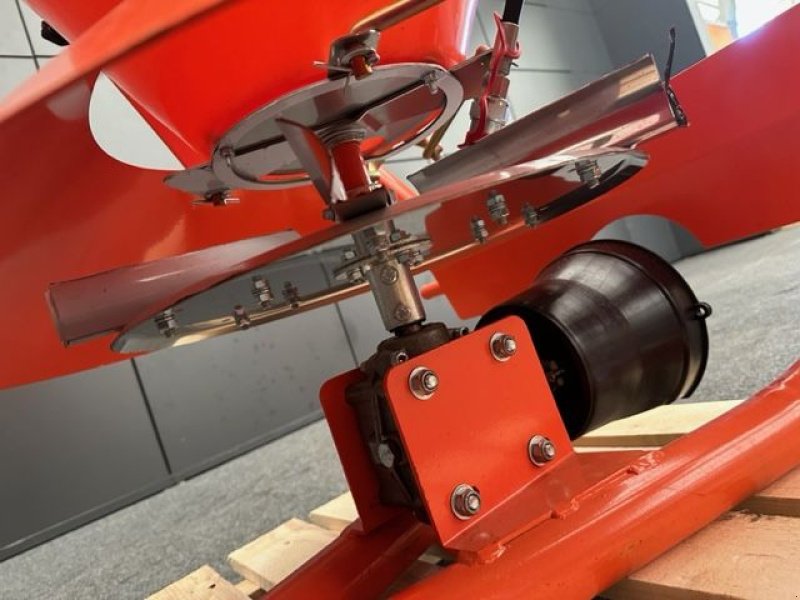 Sandstreuer & Salzstreuer des Typs Sonstige Salz-/Splitstreuer 500l mit Gelenkwelle, Neumaschine in Tamsweg (Bild 12)