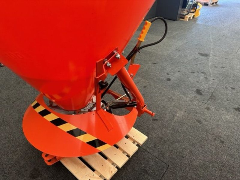 Sandstreuer & Salzstreuer des Typs Sonstige Salz-/Splitstreuer 500l mit Gelenkwelle, Neumaschine in Tamsweg (Bild 11)