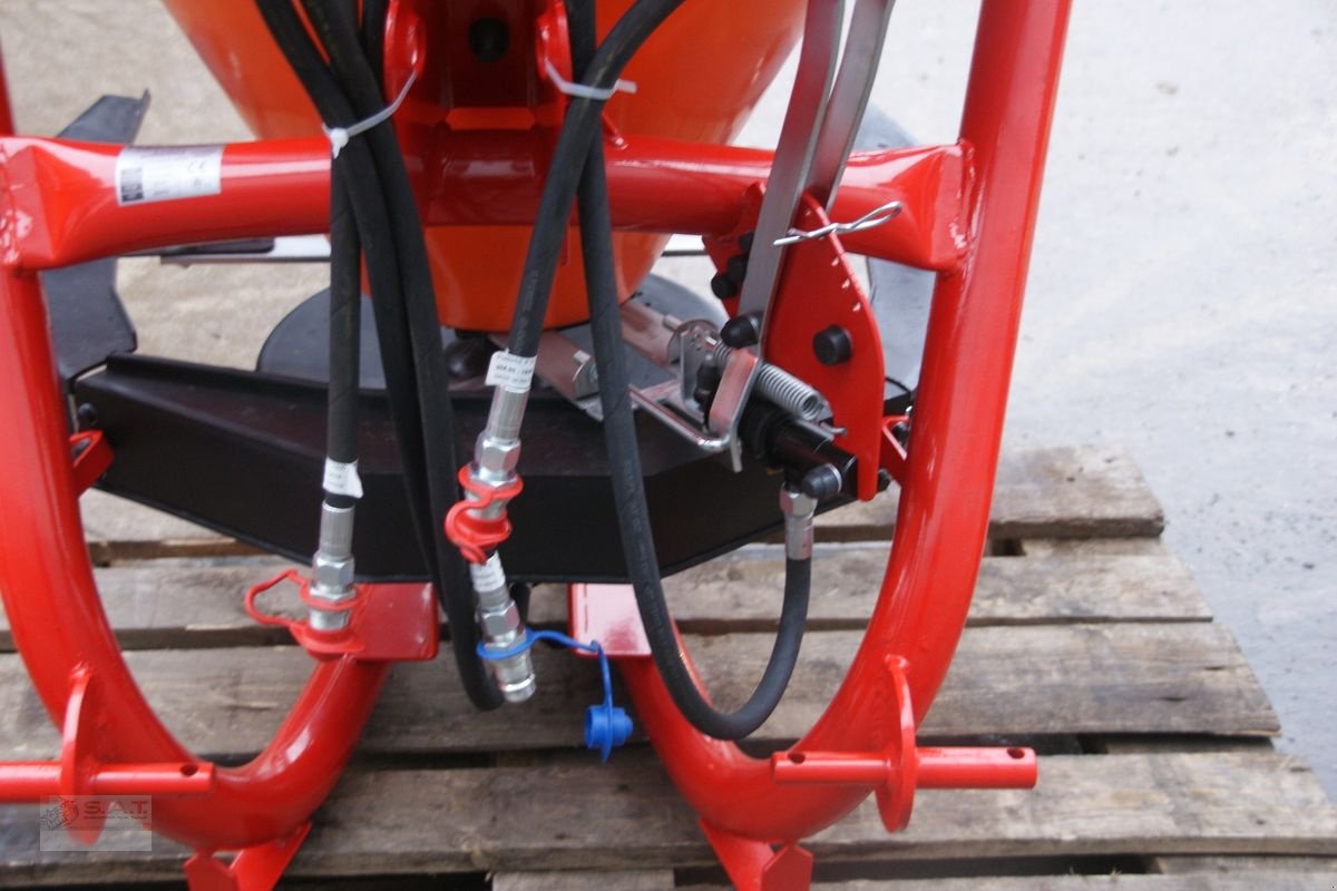 Sandstreuer & Salzstreuer des Typs Sonstige Salz-Splitstreuer-Hydr.-Elektr.-Gelenkwelle, Neumaschine in Eberschwang (Bild 17)