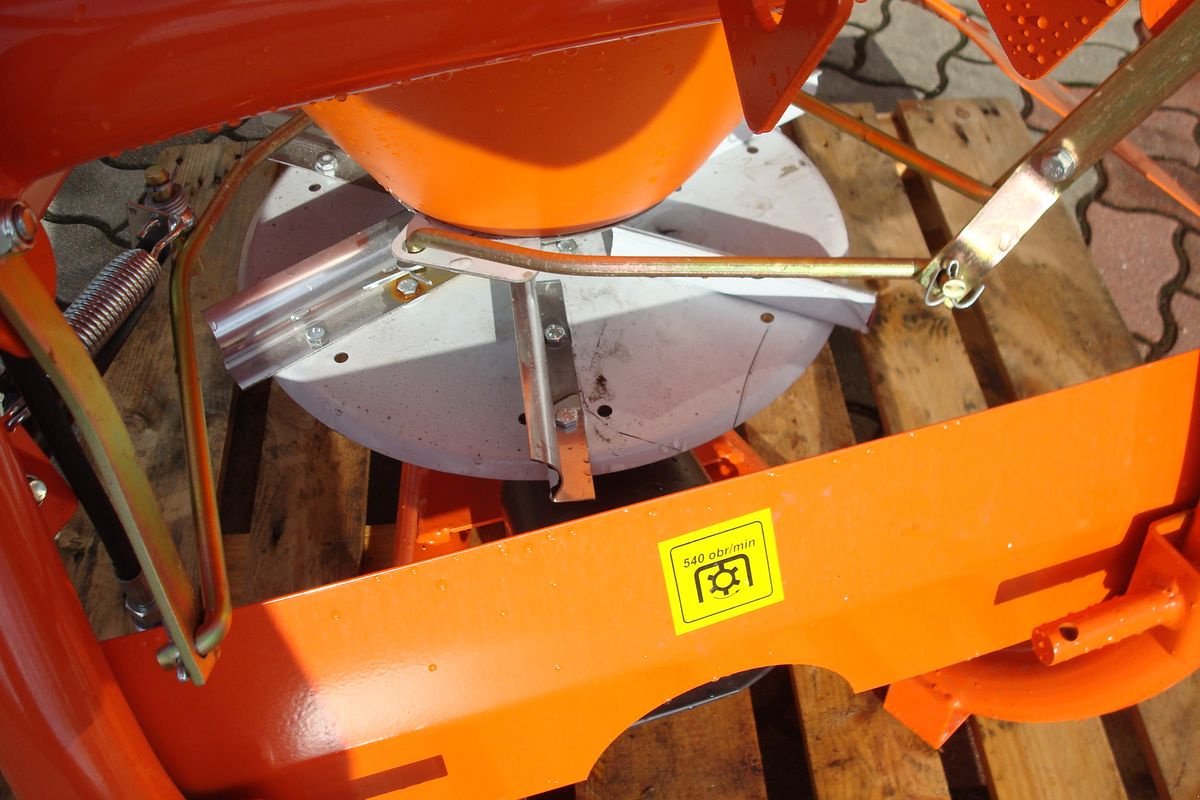 Sandstreuer & Salzstreuer des Typs Sonstige Salz und Splittstreuer 300 Liter, Neumaschine in Judenburg (Bild 3)