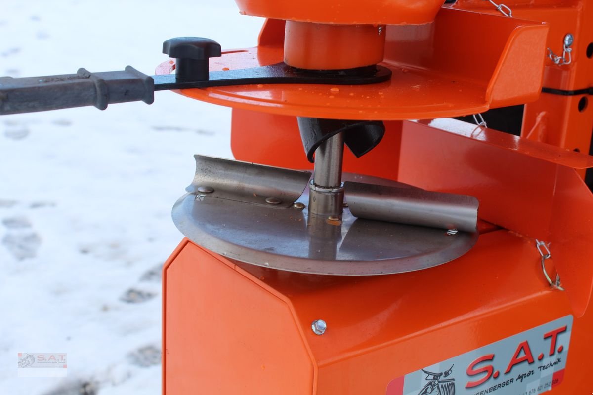Sandstreuer & Salzstreuer of the type Sonstige SAT Streuprofi-Salz-12 Volt, Neumaschine in Eberschwang (Picture 9)
