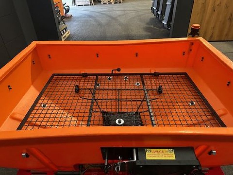 Sandstreuer & Salzstreuer des Typs Sonstige Wibro Salz- und Splitstreuer 1200kg, Neumaschine in Tamsweg (Bild 10)