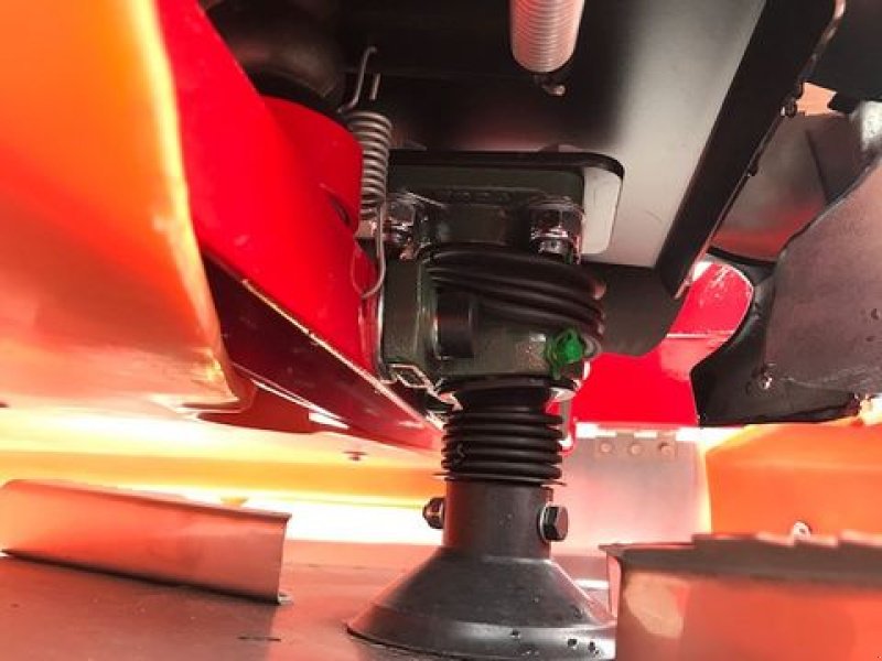 Sandstreuer & Salzstreuer des Typs Sonstige Wibro Salz- und Splitstreuer 550kg und 1200kg, Neumaschine in Tamsweg (Bild 4)