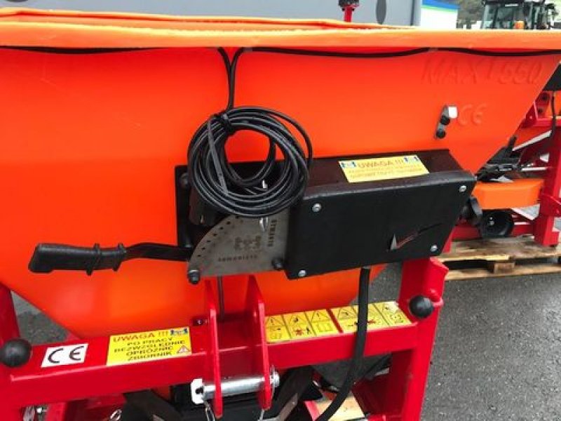 Sandstreuer & Salzstreuer des Typs Sonstige Wibro Salz- und Splitstreuer 550kg und 1200kg, Neumaschine in Tamsweg (Bild 7)