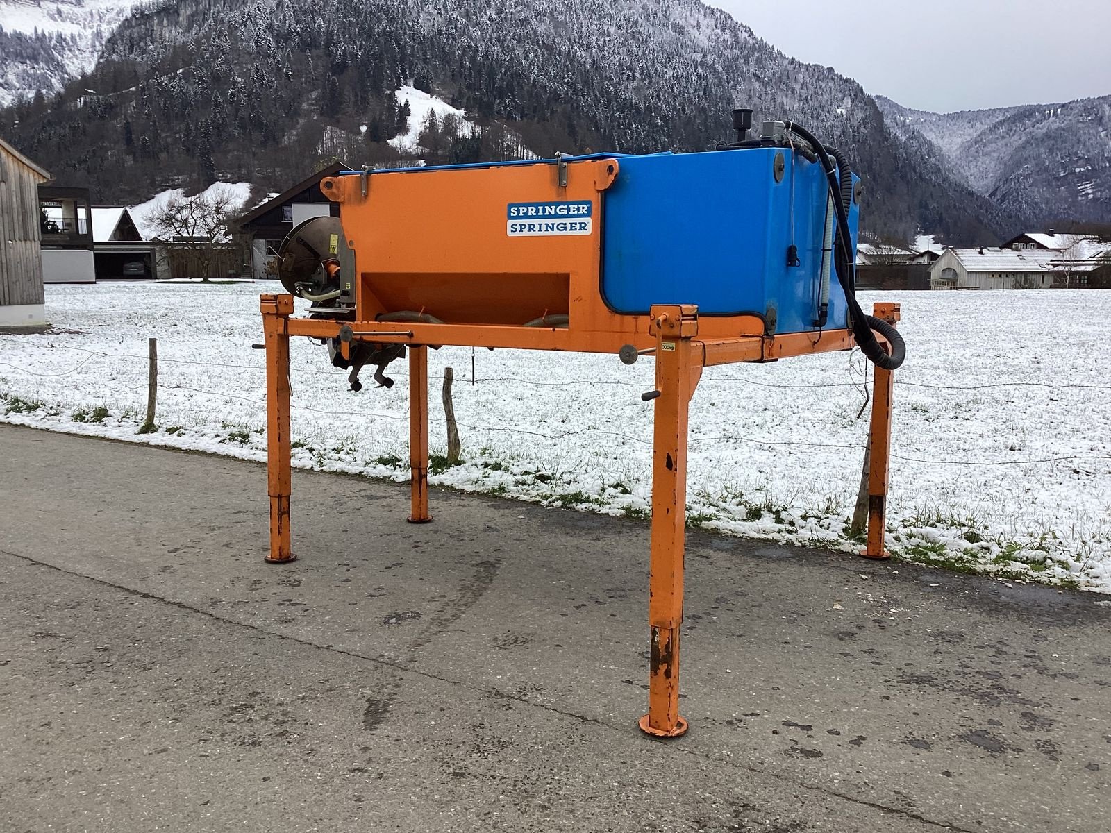 Sandstreuer & Salzstreuer van het type Springer Aufsattelstreuer AS 135, Gebrauchtmaschine in Bezau (Foto 2)