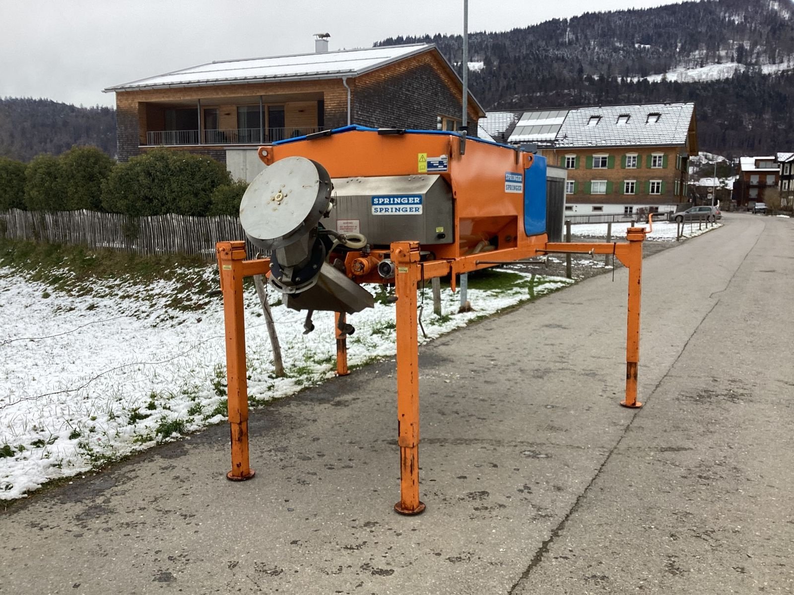 Sandstreuer & Salzstreuer van het type Springer Aufsattelstreuer AS 135, Gebrauchtmaschine in Bezau (Foto 12)