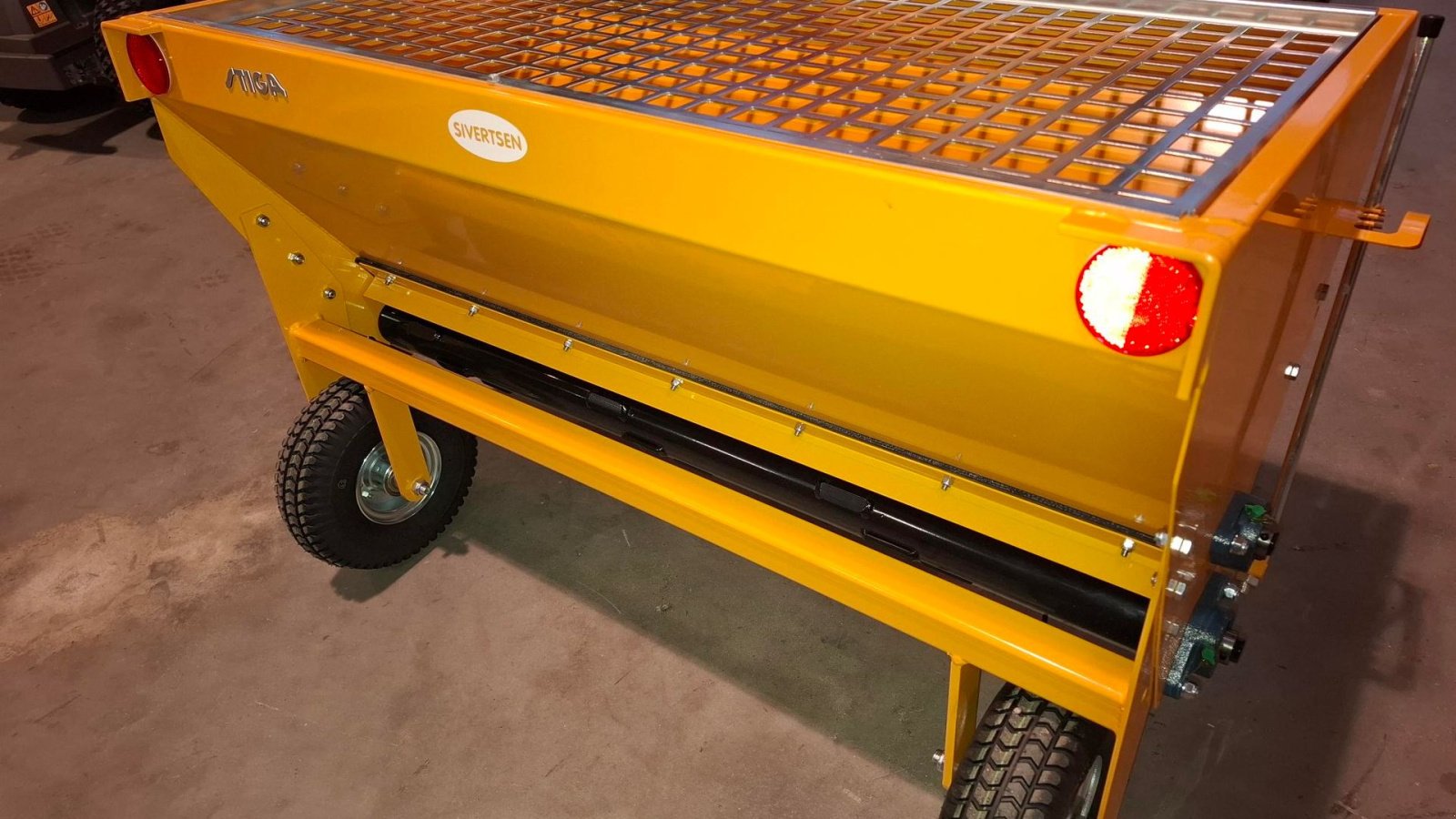 Sandstreuer & Salzstreuer del tipo Stiga grusudlæggeer, Gebrauchtmaschine en Roskilde (Imagen 2)