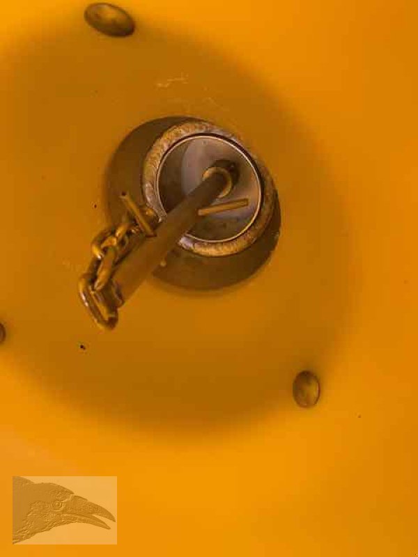 Sandstreuer & Salzstreuer of the type Technik-Plus 130 Edelstahl, Neumaschine in Südheide (Picture 5)