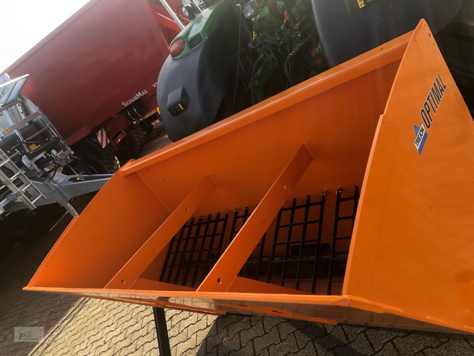 Sandstreuer & Salzstreuer tipa Trejon DS1700, Neumaschine u Bad Kötzting (Slika 2)