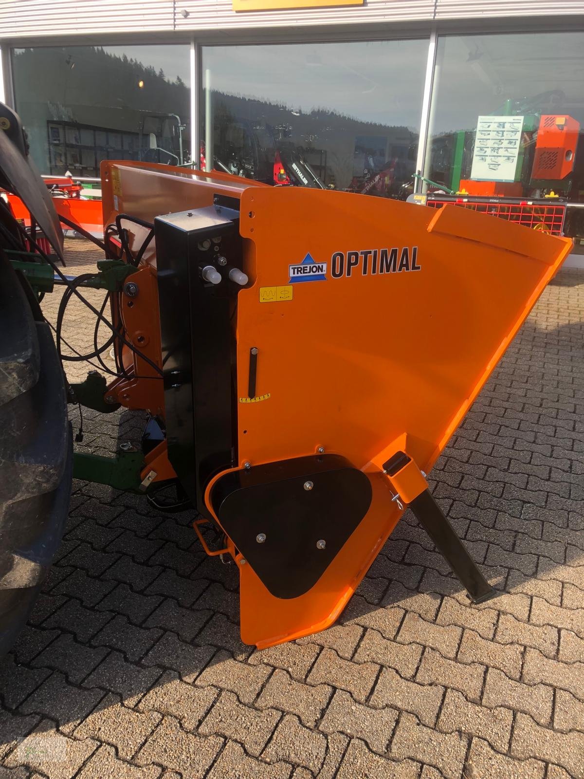 Sandstreuer & Salzstreuer tipa Trejon DS1700, Neumaschine u Bad Kötzting (Slika 4)