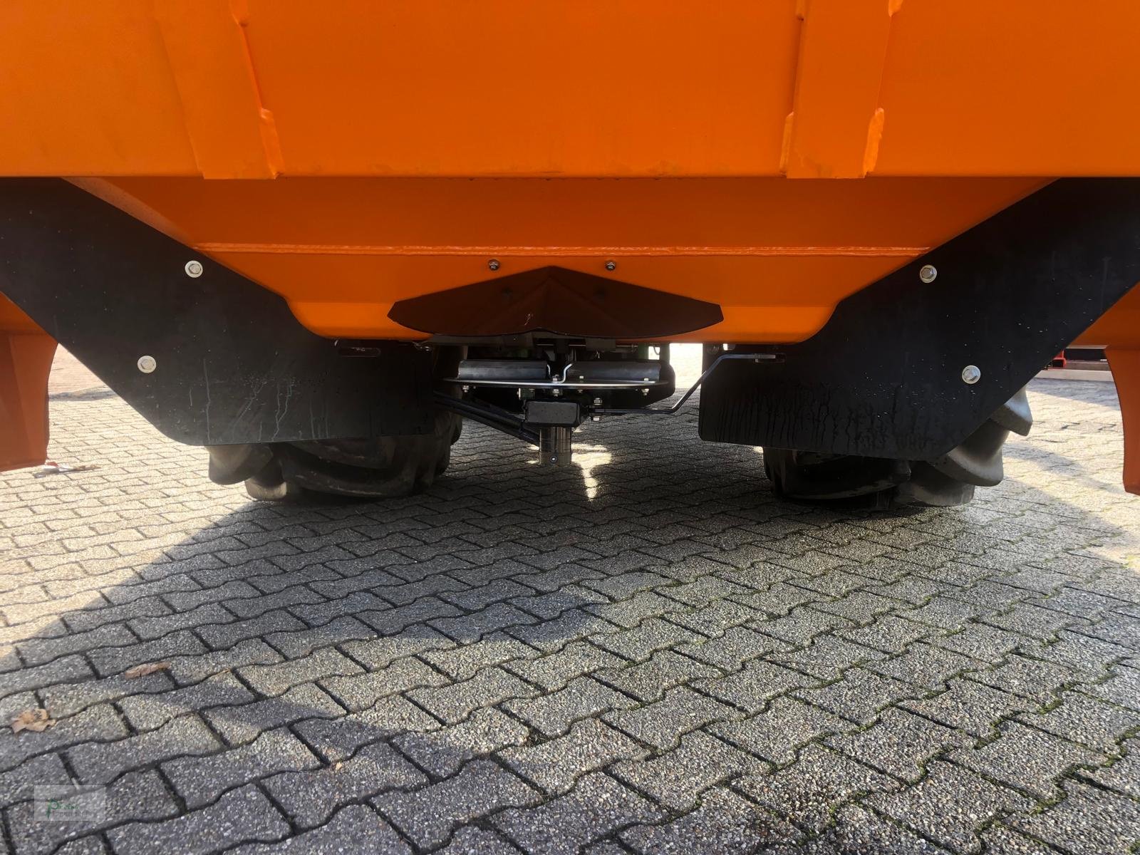 Sandstreuer & Salzstreuer tipa Trejon DS1700, Neumaschine u Bad Kötzting (Slika 6)