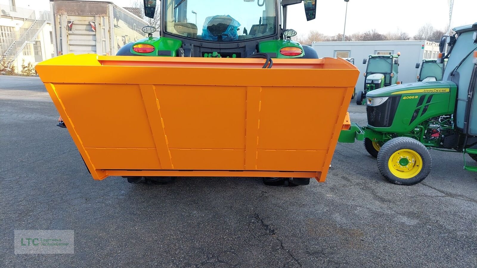 Sandstreuer & Salzstreuer of the type Trejon Optimal SP 1600, Neumaschine in Herzogenburg (Picture 5)