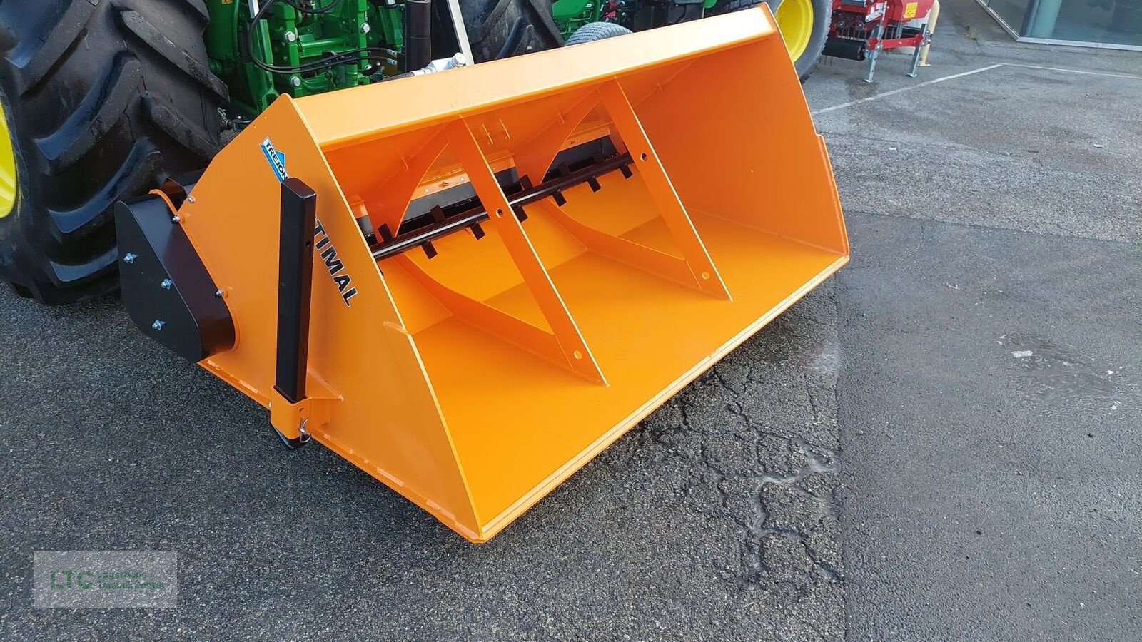 Sandstreuer & Salzstreuer of the type Trejon Optimal SP 1600, Neumaschine in Herzogenburg (Picture 8)