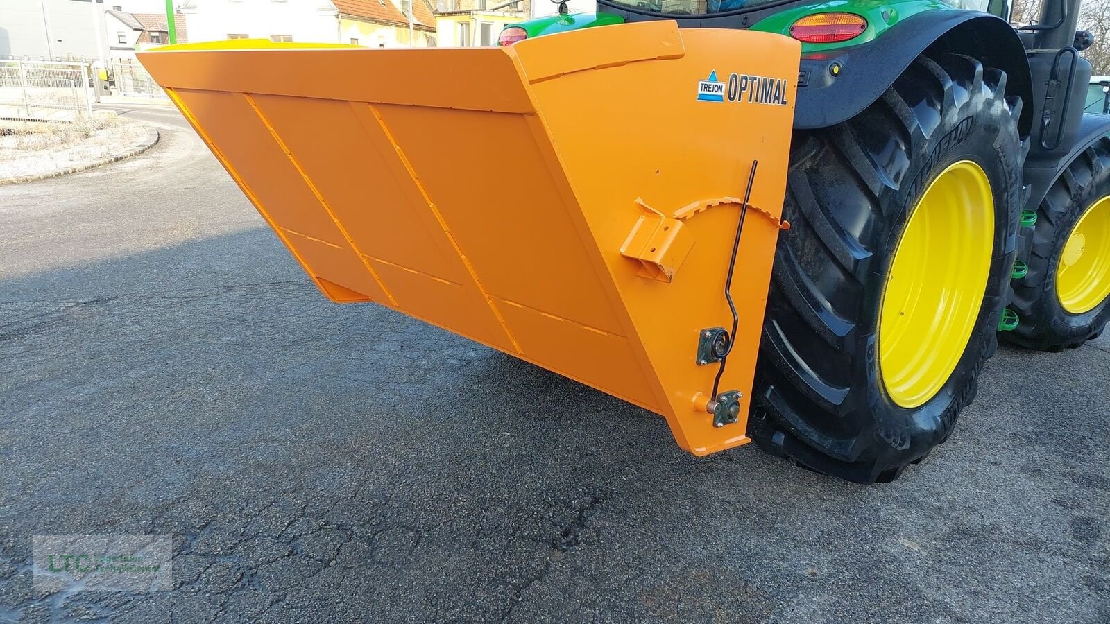 Sandstreuer & Salzstreuer of the type Trejon Optimal SP 1600, Neumaschine in Herzogenburg (Picture 1)