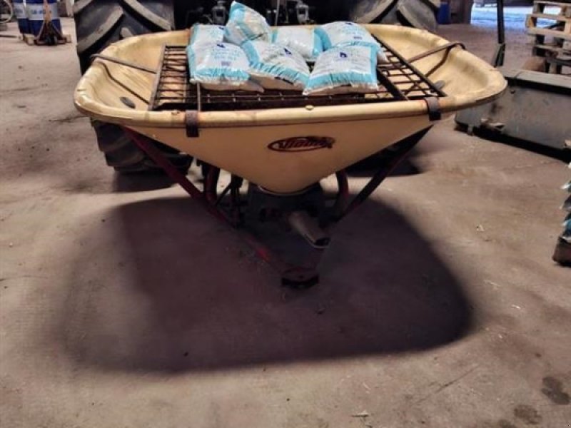 Sandstreuer & Salzstreuer типа Vicon Pendulspreder Pendul saltspreder, Gebrauchtmaschine в Vrå (Фотография 1)