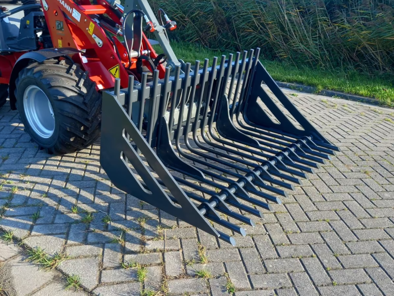 Schaufel типа AF-Landtechnik Steinschaufel/Rübenschaufel 1,6m Euro SWR, Neumaschine в Dornum - Nesse