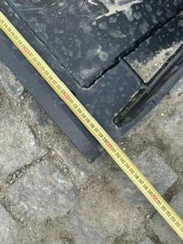 Schaufel des Typs Big Dutchman Schwergutschaufel SUN 240 cm mit Manitou Aufnahme, Neumaschine in Göpfritz an der Wild (Bild 5)