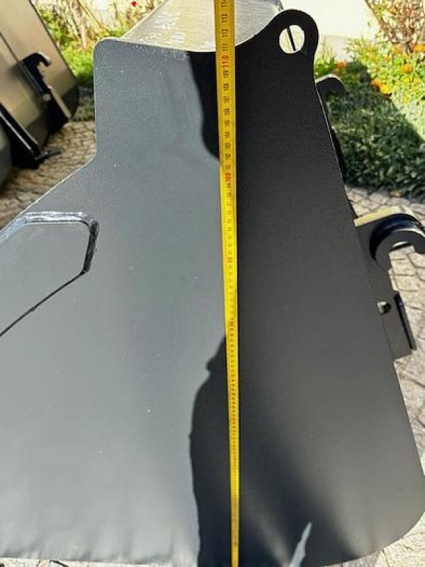 Schaufel des Typs Big Dutchman Volumenschaufel 200 cm mit Merlo ZM2 Aufnahme, Neumaschine in Göpfritz an der Wild (Bild 4)