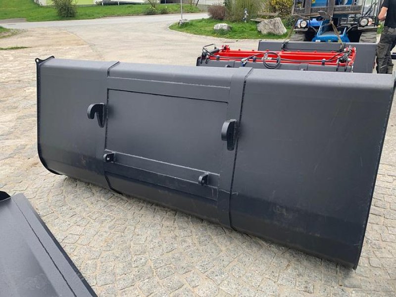 Schaufel des Typs Big Dutchman Volumenschaufel 250 cm mit Euro Aufnahme, Neumaschine in Göpfritz an der Wild (Bild 4)