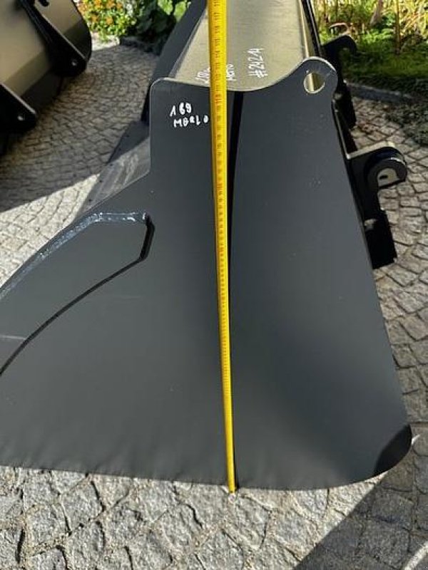 Schaufel des Typs Big Dutchman Volumenschaufel 250 cm mit Merlo ZM2 Aufnahme, Neumaschine in Göpfritz an der Wild (Bild 7)