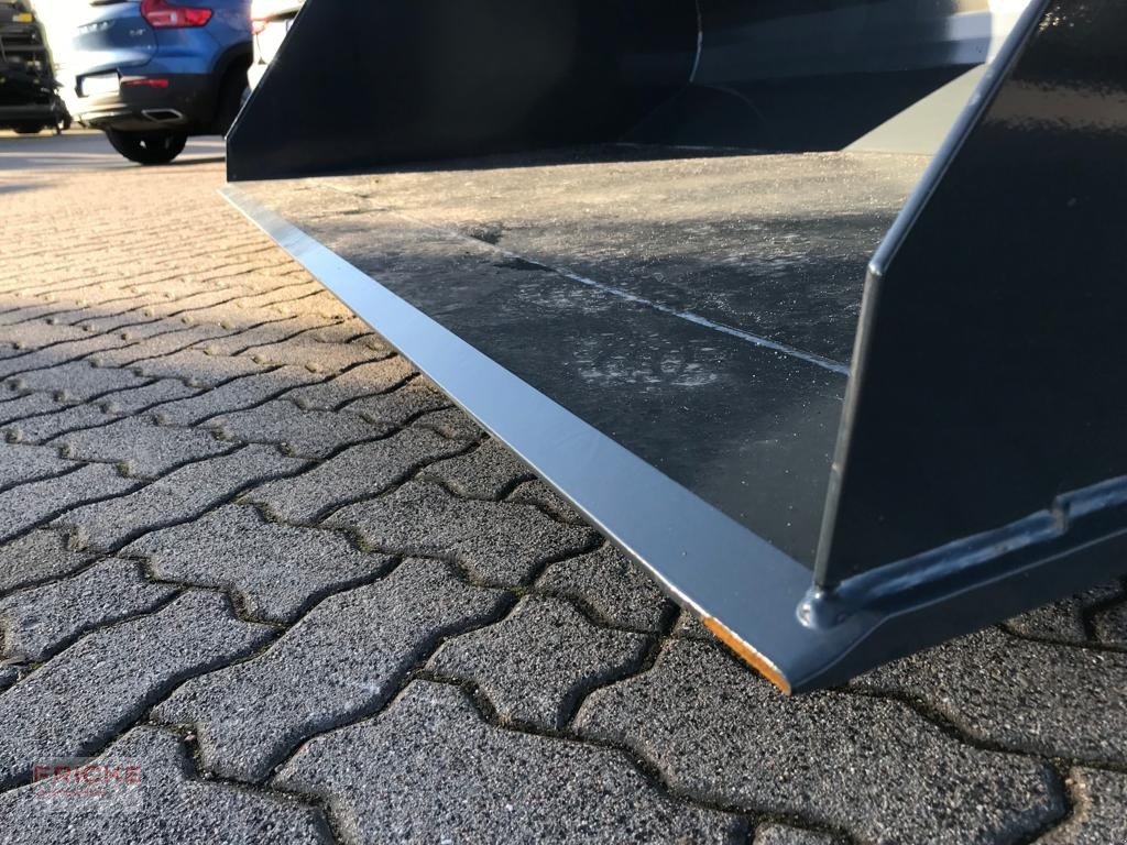 Schaufel des Typs Saphir LG XL 24 *SCORPION- Aufnahme*, Gebrauchtmaschine in Demmin (Bild 5)