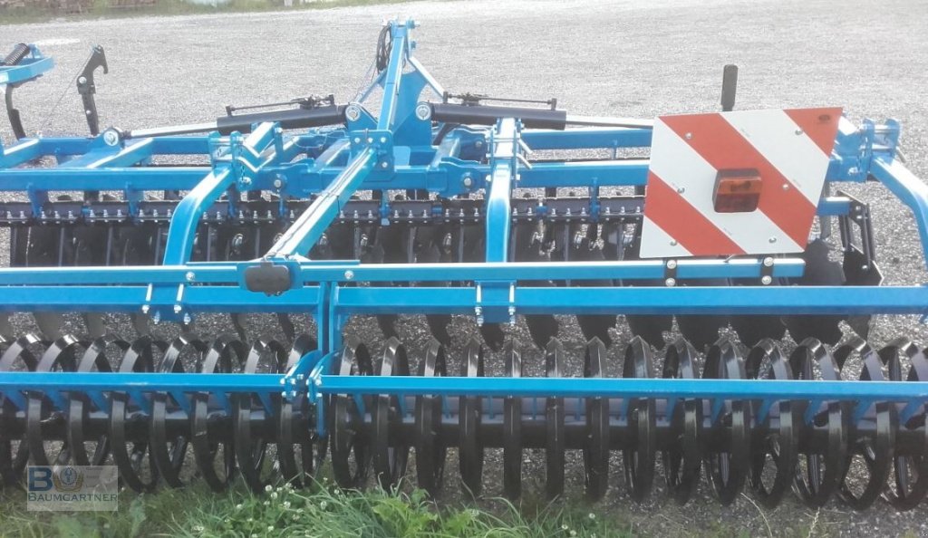 Scheibenegge Türe ait Agripol Kurzscheibenegge TITANUM 450 H hydraulisch klappbare Scheibenegge, Neumaschine içinde Frontenhausen (resim 4)