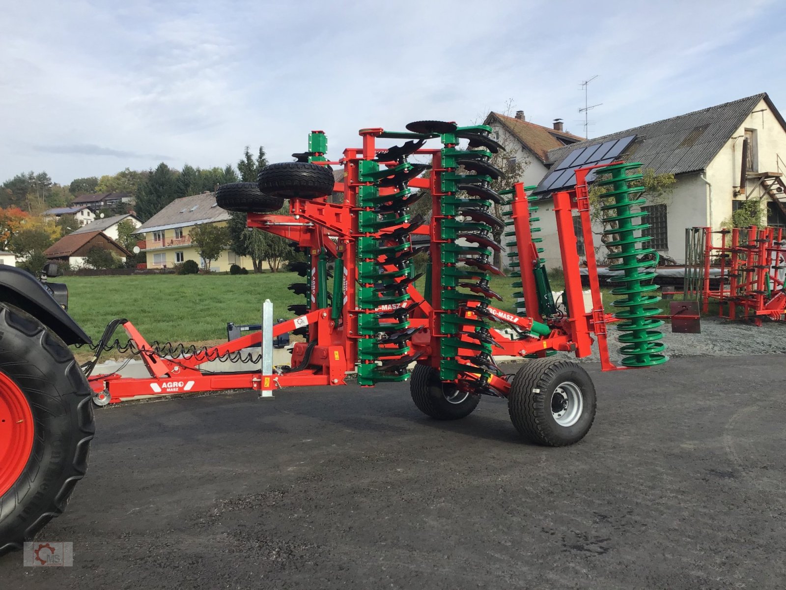 Scheibenegge van het type Agro-Masz BTC50H gezogen Druckluftbremse 560er Scheiben, Neumaschine in Tiefenbach (Foto 20)