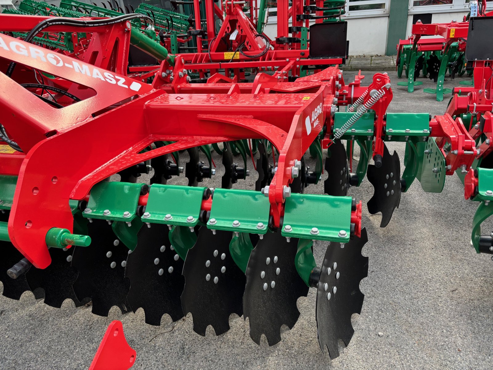 Scheibenegge des Typs Agro-Masz Trol 30, Neumaschine in Gerasdorf (Bild 2)