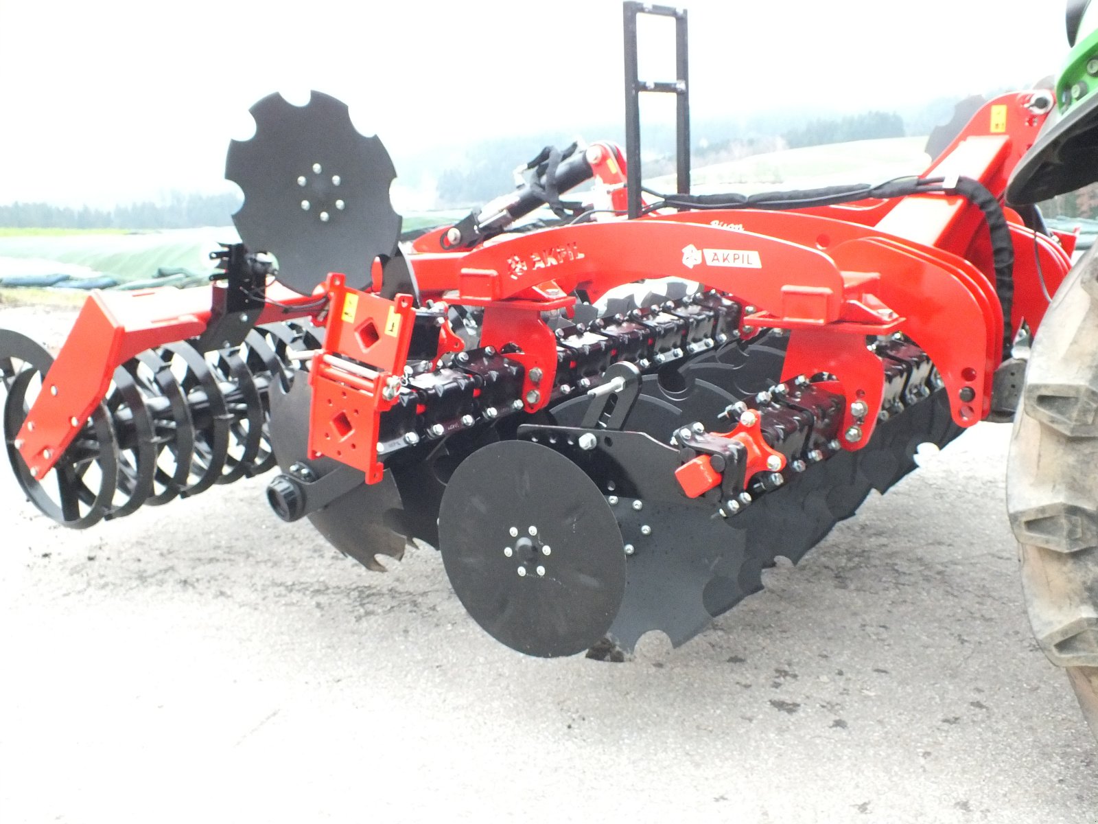 Scheibenegge Türe ait Akpil Bison 30, Neumaschine içinde Putzleinsdorf (resim 6)