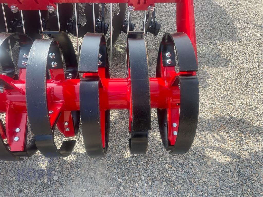 Scheibenegge du type Akpil Scheibenegge Akpil BISON XL 5 m - NEU - Federwalze, Neumaschine en Schutterzell (Photo 13)