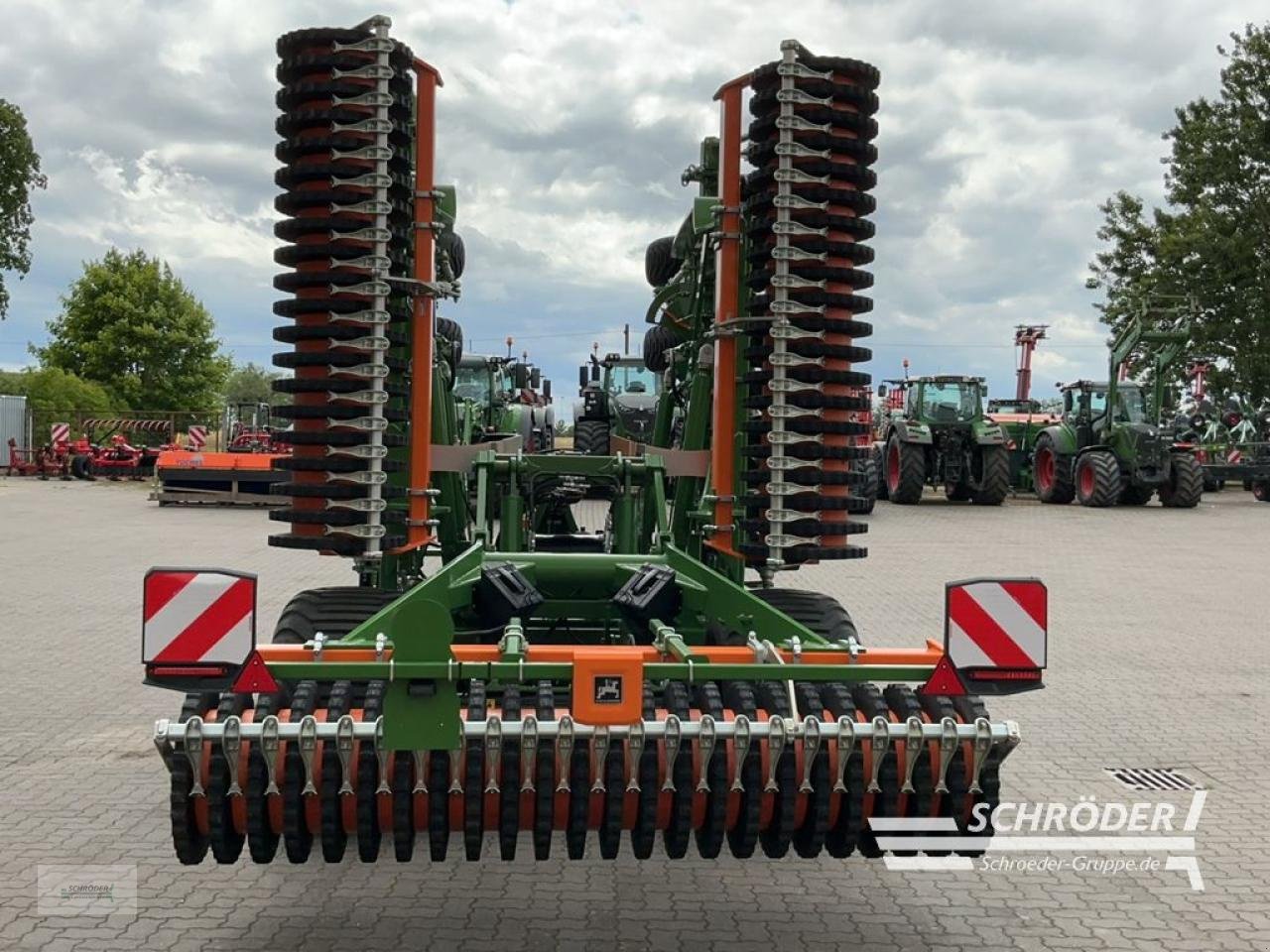 Scheibenegge Türe ait Amazone -NEUMASCHINE- CATROS+ 8003-2TX, Gebrauchtmaschine içinde Friedland (resim 5)