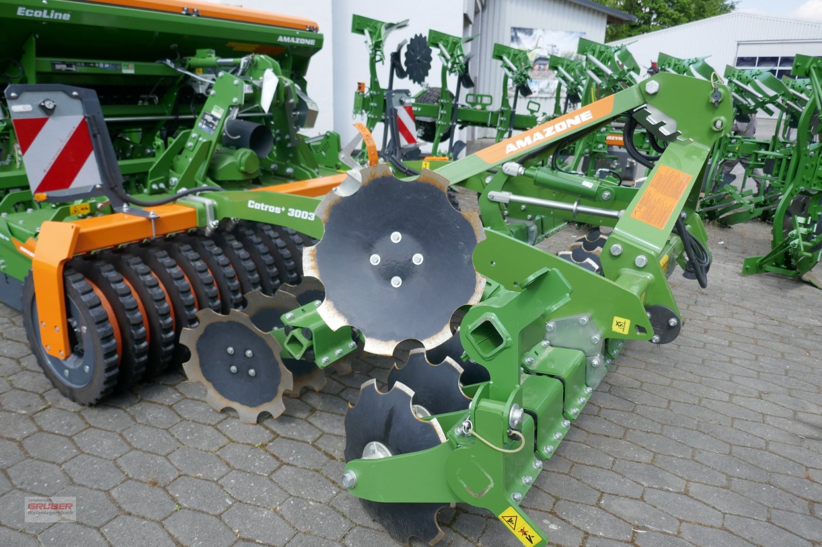 Scheibenegge типа Amazone Catros + 3003 mit Matrixprofil-Keilringwalze, Neumaschine в Dorfen (Фотография 2)