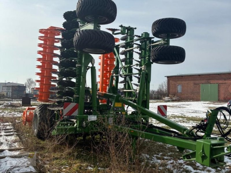 Scheibenegge des Typs Amazone Catros+ 8003-2TX, Neumaschine in Schora