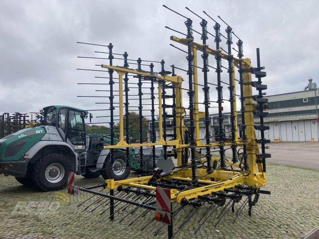 Scheibenegge des Typs Bednar PRO PN 9000, Neumaschine in Lütjenburg (Bild 3)