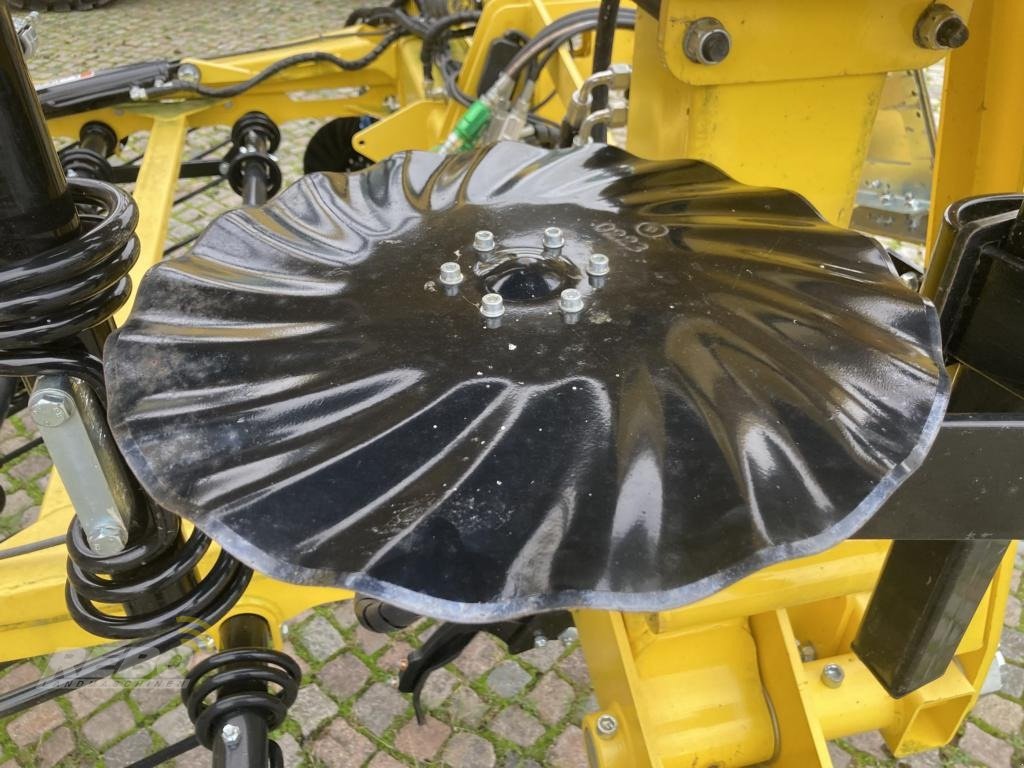 Scheibenegge des Typs Bednar PRO PN 9000, Neumaschine in Lütjenburg (Bild 4)