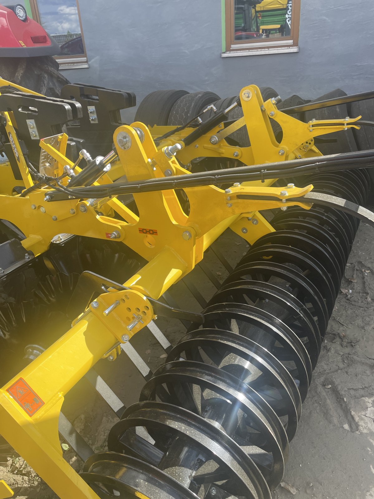 Scheibenegge des Typs Bednar Swifterdisc XN 3000, Neumaschine in Nittenau (Bild 3)