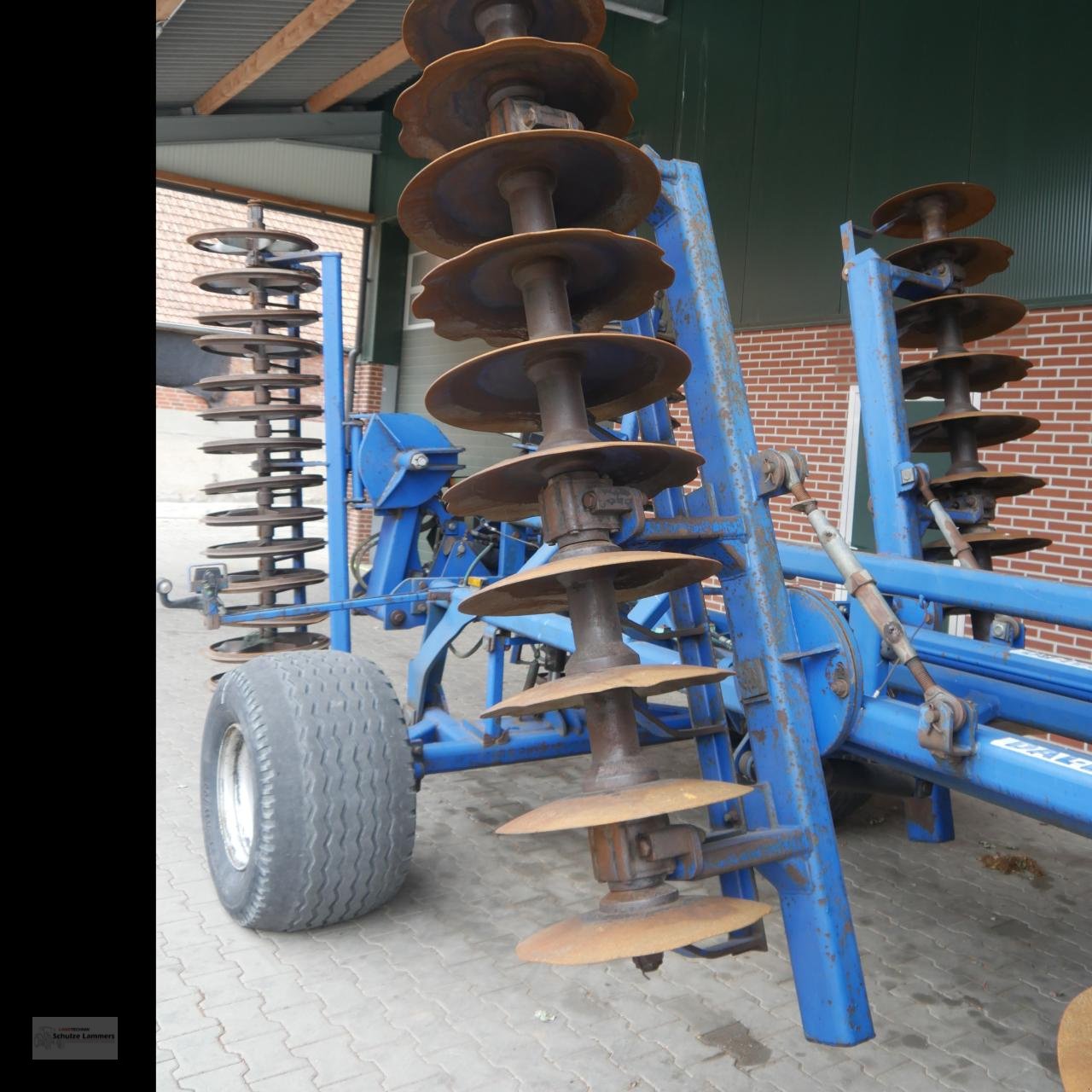 Scheibenegge des Typs Dalbo AXR H 400, Gebrauchtmaschine in Borken (Bild 4)