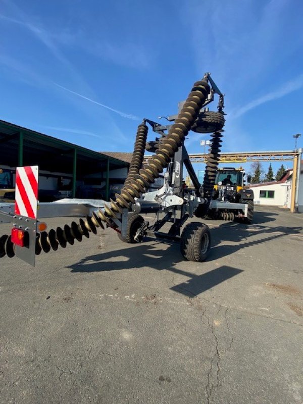 Scheibenegge des Typs Fliegl KSE 680, Neumaschine in Döllstädt (Bild 2)