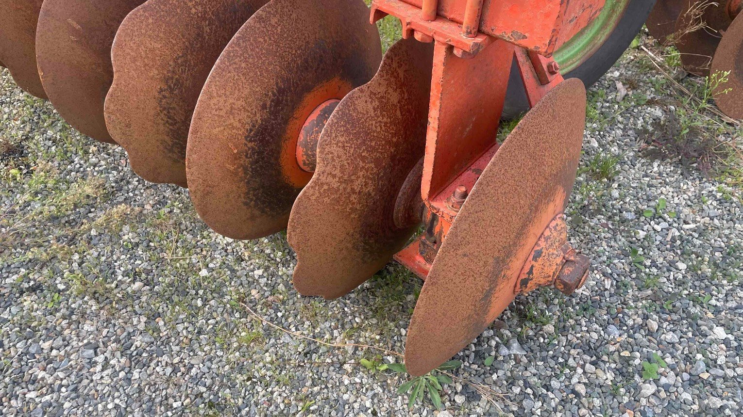 Scheibenegge del tipo Jean de Bru COVER CROP EN V 24 D, Gebrauchtmaschine In ST ELIX THEUX (Immagine 3)