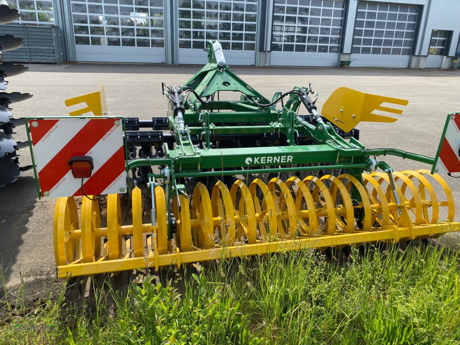 Scheibenegge typu Kerner Helix H 300, Aktionsmodell, Frühbezug 8 % Sonderrabatt, Neumaschine w Buchdorf (Zdjęcie 2)