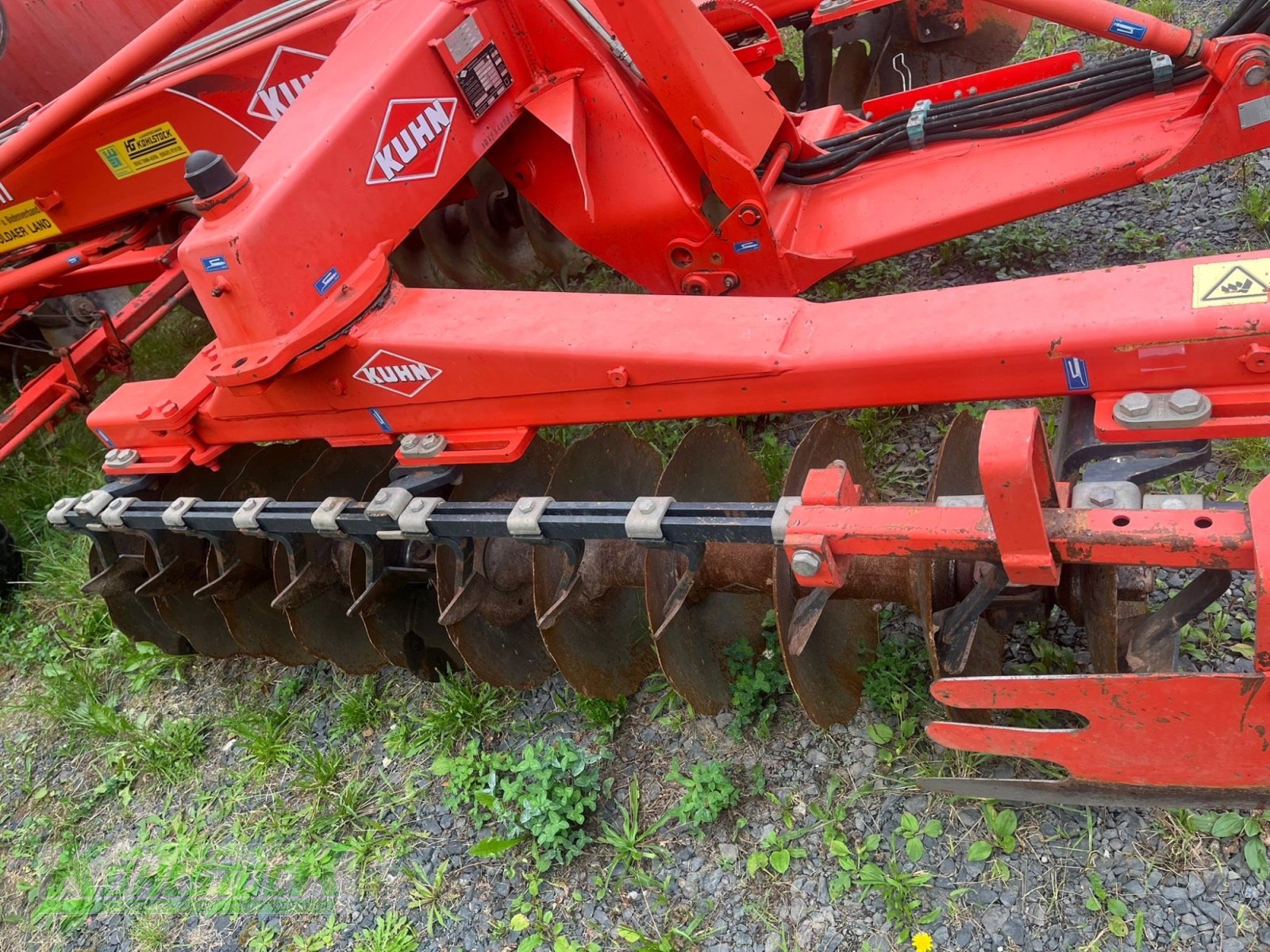 Scheibenegge Türe ait Kuhn Discover XM 44, Gebrauchtmaschine içinde Tann (resim 4)