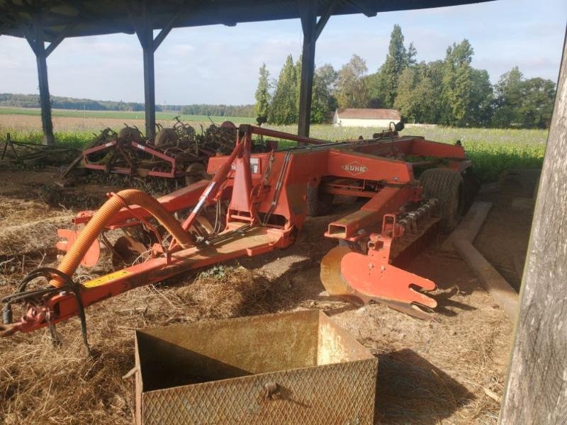 Scheibenegge tip Kuhn DISCOVERXM44, Gebrauchtmaschine in BRAY en Val (Poză 2)