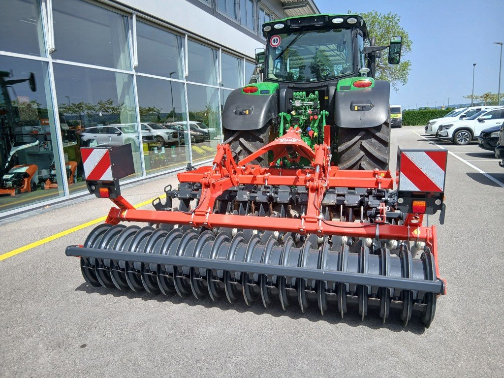 Scheibenegge typu Kuhn Optimer L300, Ausstellungsmaschine v Lengnau (Obrázek 3)