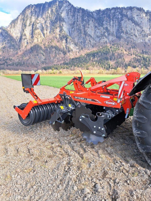 Scheibenegge Türe ait Kuhn Optimer L300, Neumaschine içinde Landquart (resim 9)